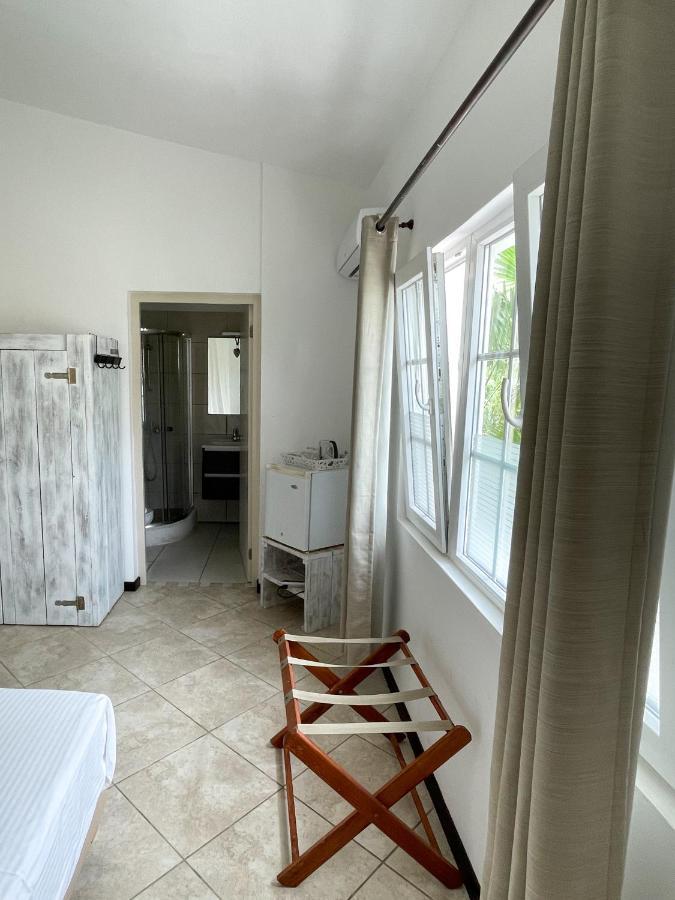 Hibiscus House 4*