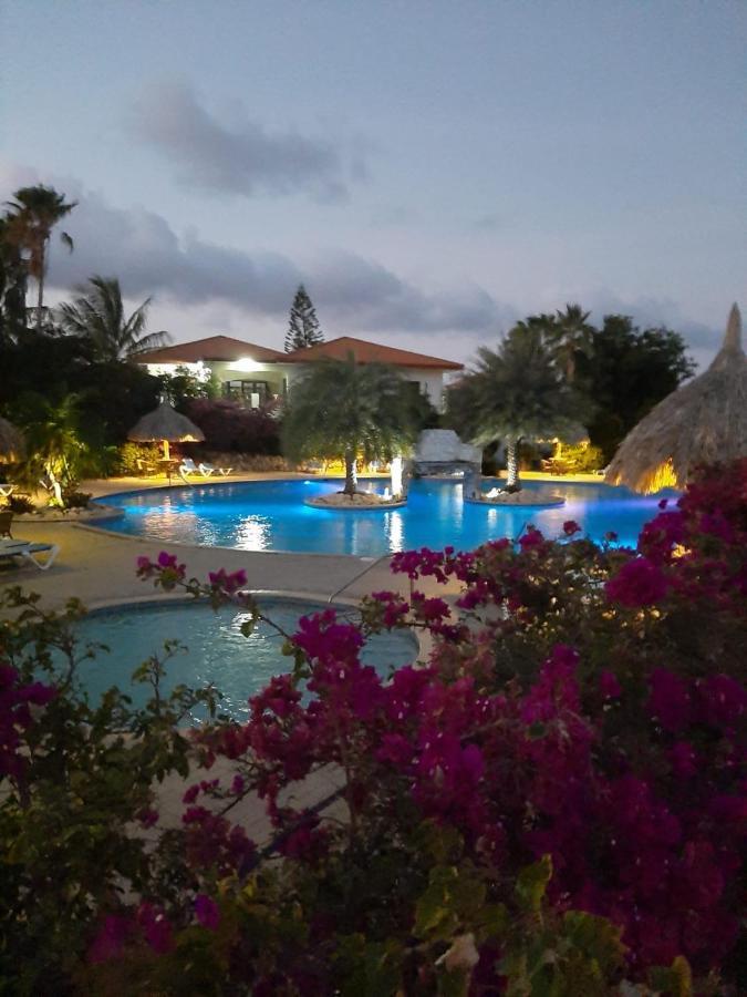 Club Seru Coral Ap Toekan Apartment *