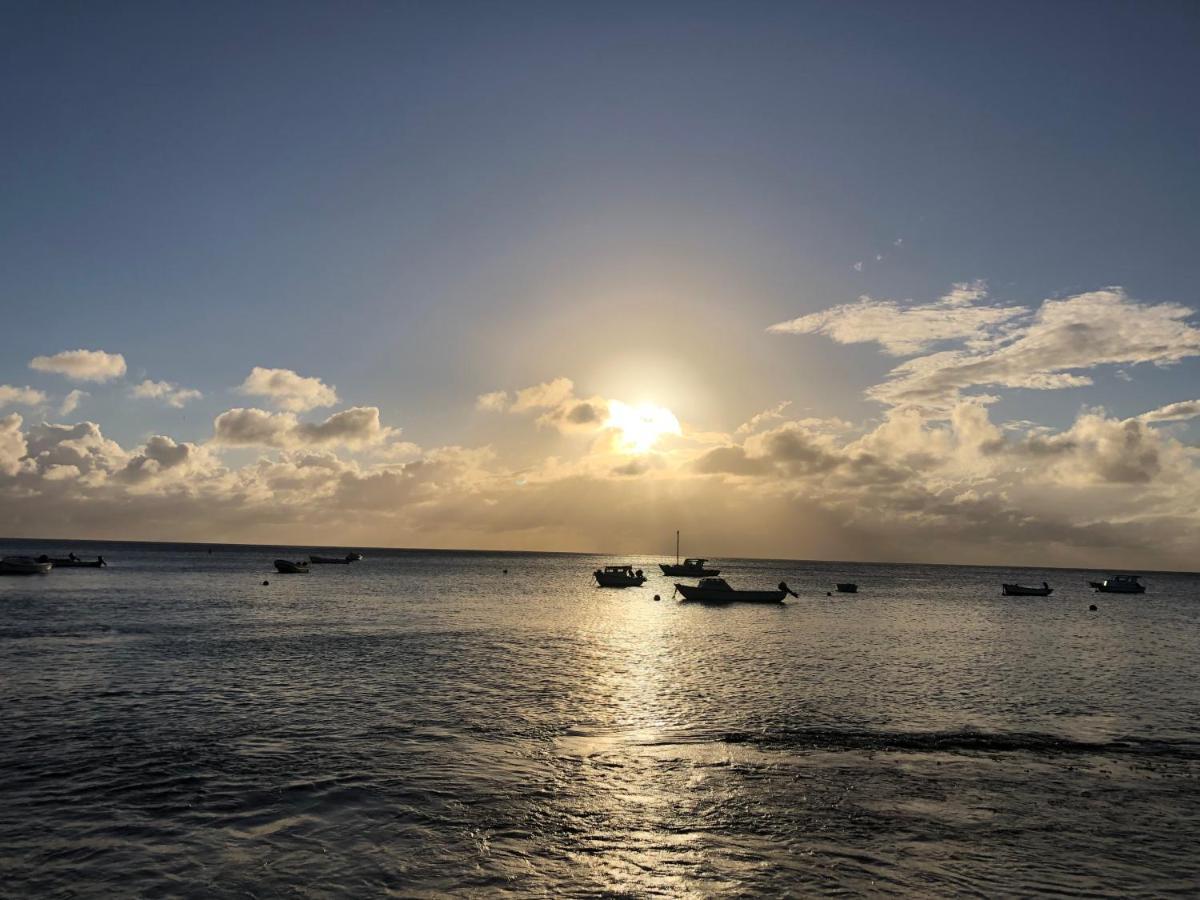 Marazul Dive Resort. 3 Bedroom Seafront House. Dive, Snorkel, Enjoy Amazing Sunsets Casa de férias *
