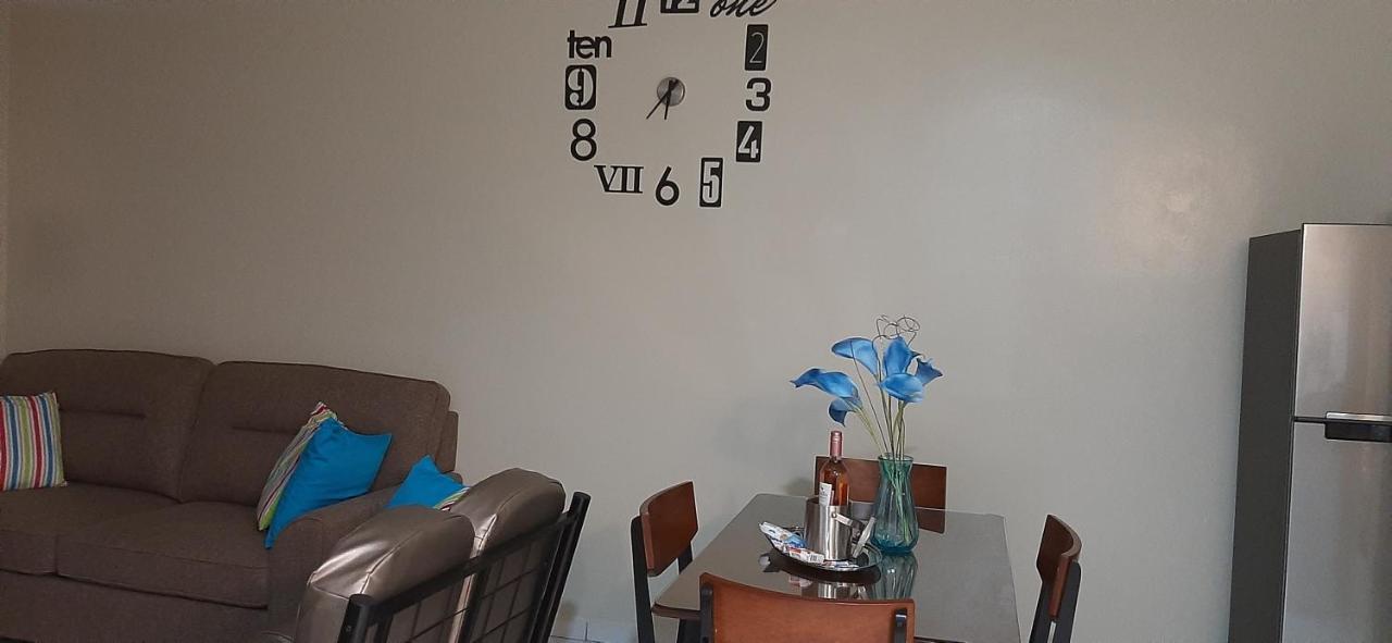 The Lush Apartment *