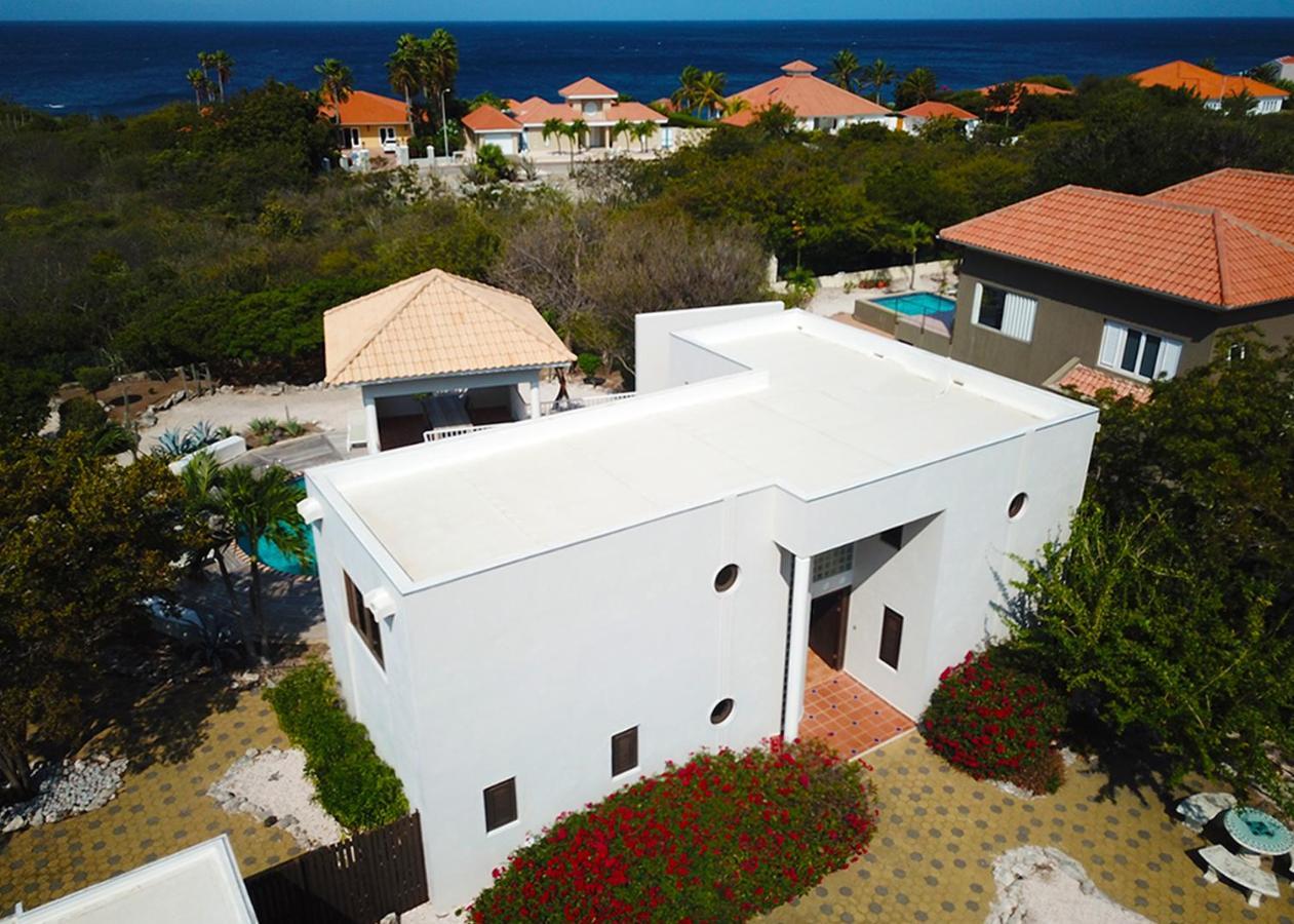 Villa Coral Estate 19 - Architectural Eye-catcher With Private Pool Willibrordus