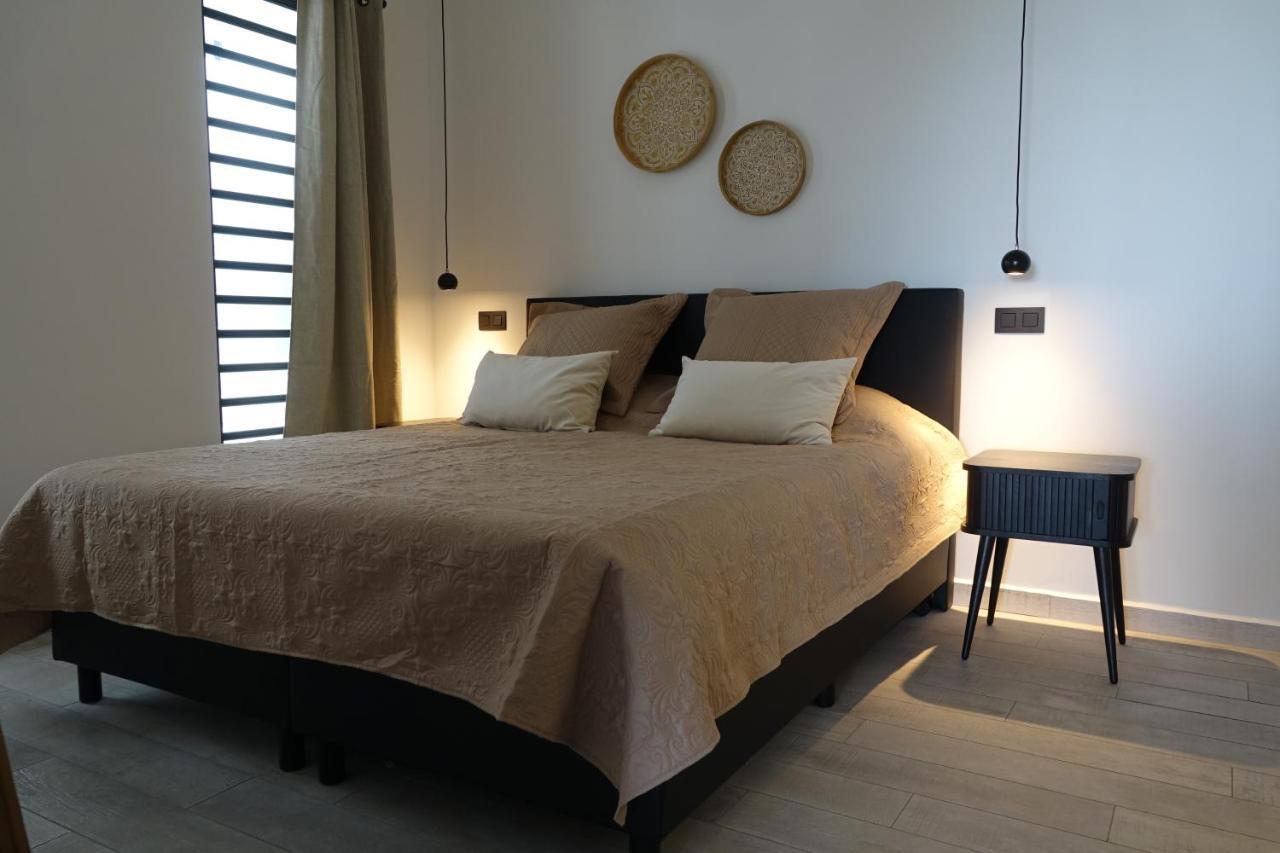 The Reef 28 Blue Bay Curacao *