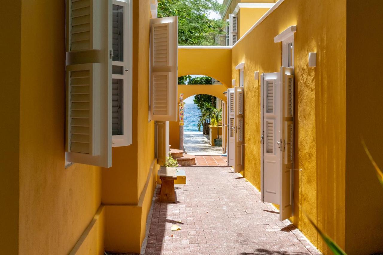 Sirena Bay Estate Pousada *