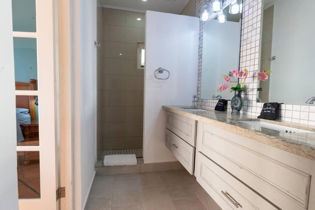 Pousada Ocean Front Villadelmar-beach Access-private Pool-10 Guests- Willibrordus