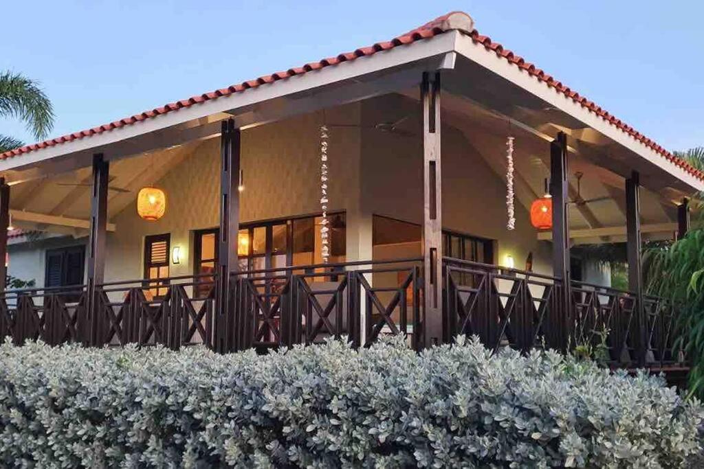 Tip! Blue Bay Beachvilla 12 - Blue Bay Villa Sint Michiel