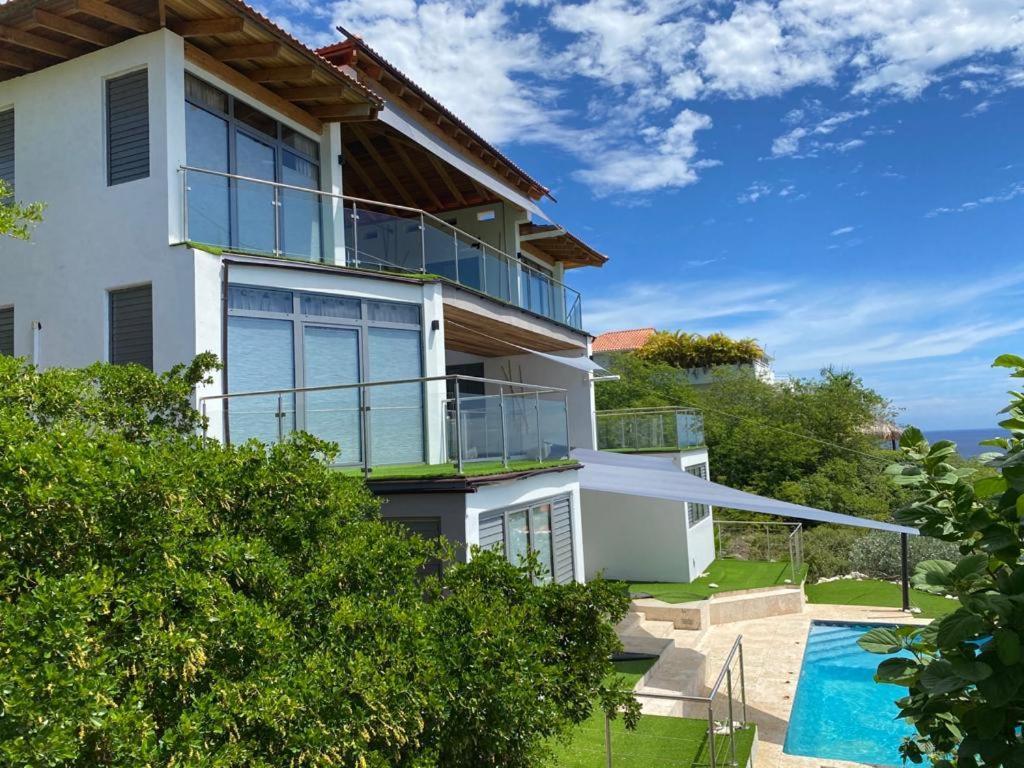 Group & Family House Galant Curacao Villa