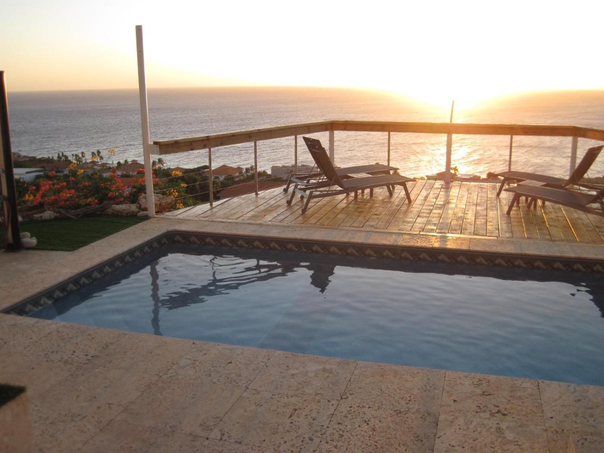 Group & Family House Galant Curacao Villa
