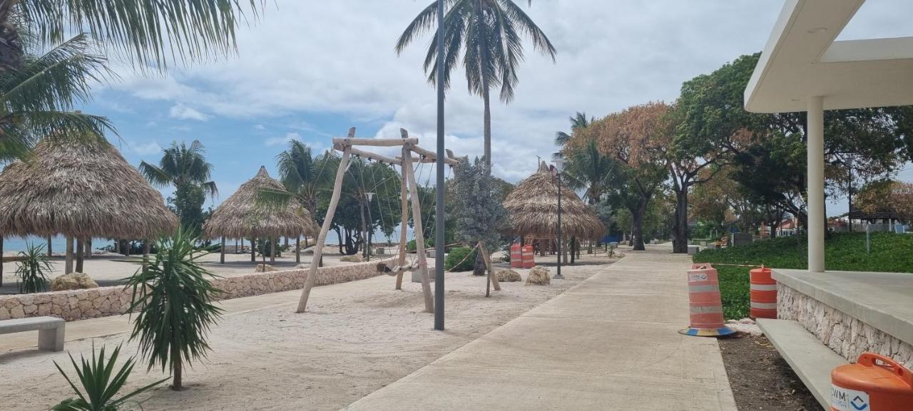 Studios & House With Beautiful Beach Front View