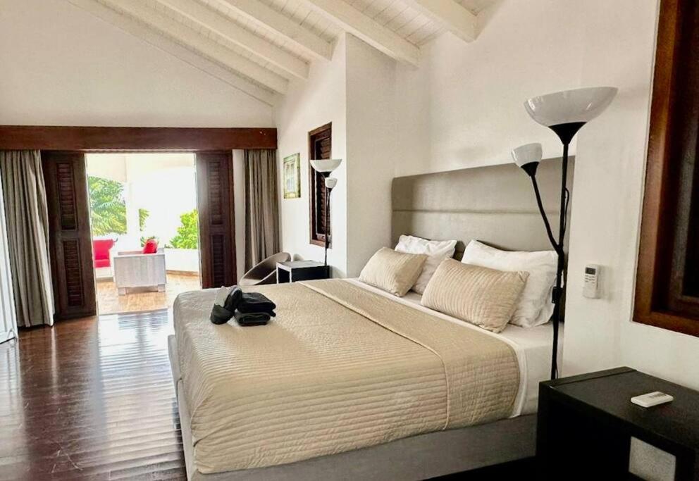 Villadelsol-ocean Front Resort-pool-up To 8 Guests-walk To The Willibrordus
