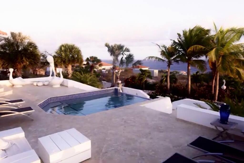 Villa Villadelsol-ocean Front Resort-pool-up To 8 Guests-walk To The Willibrordus