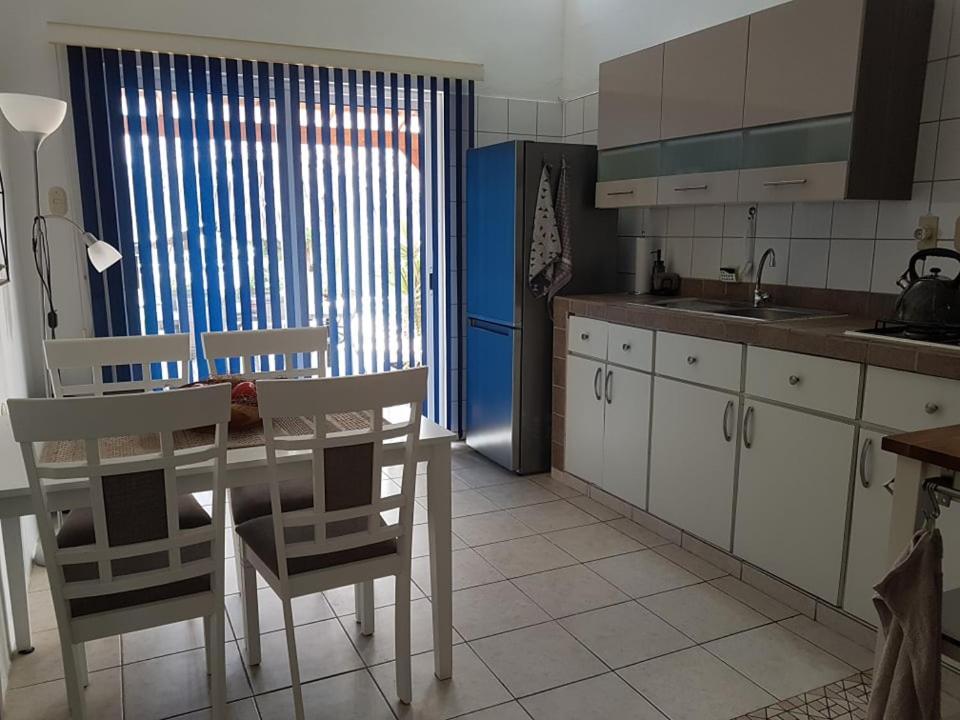 Sabana Cras Barikahel * Willemstad