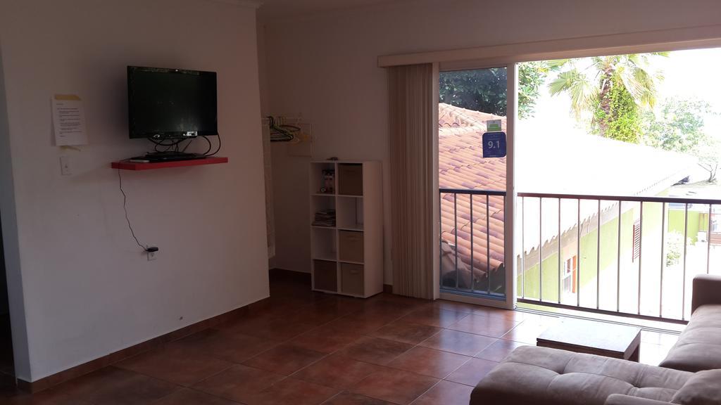 Studios & House With Beautiful Beach Front View Apartment