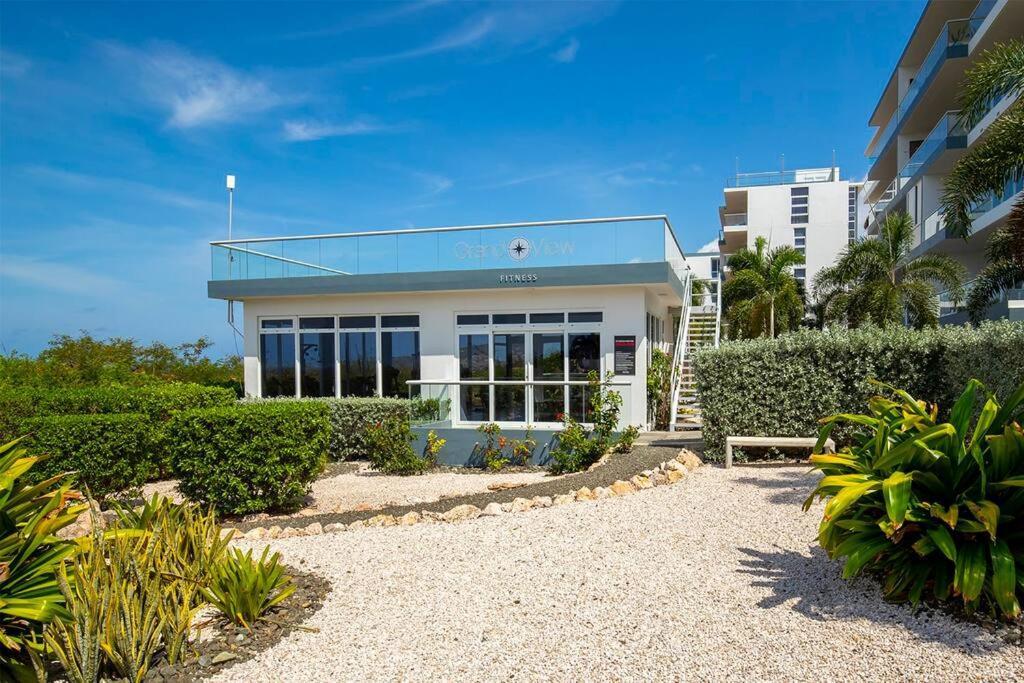 Apartment Magna Vista Pool And Gym
