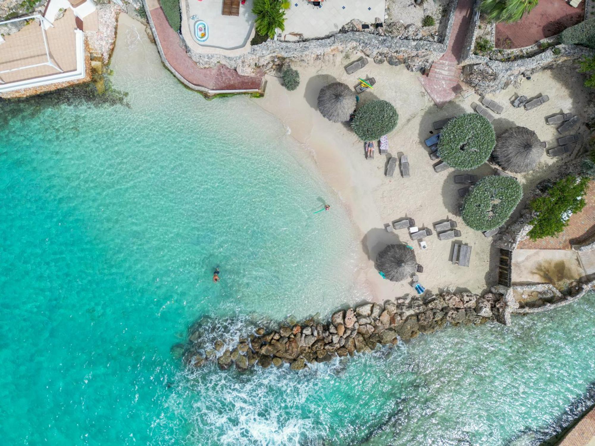 Flamboyan Op Ocean Resort, Mambo Curacao Apartment Willemstad