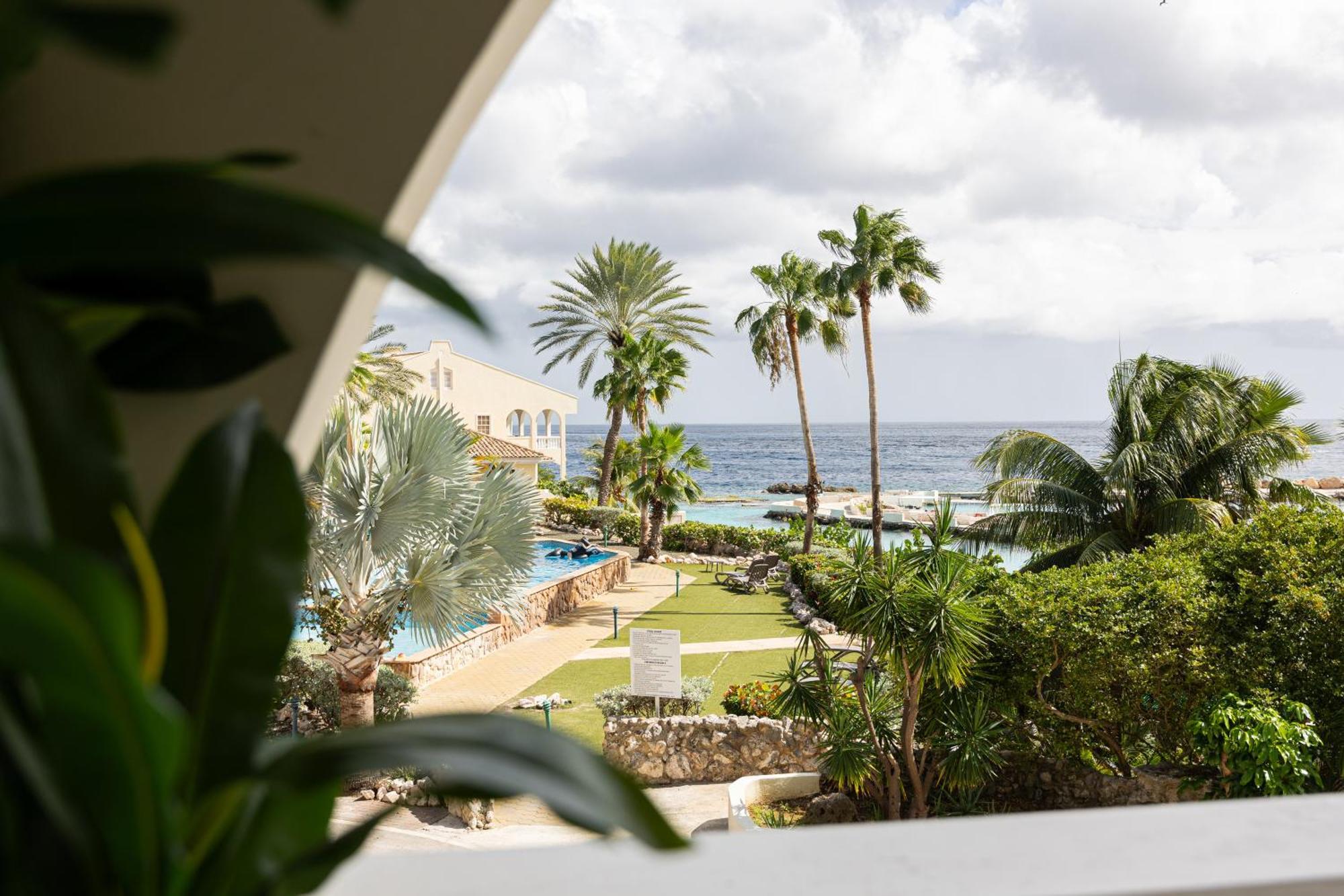 Apartment Flamboyan Op Ocean Resort, Mambo Curacao