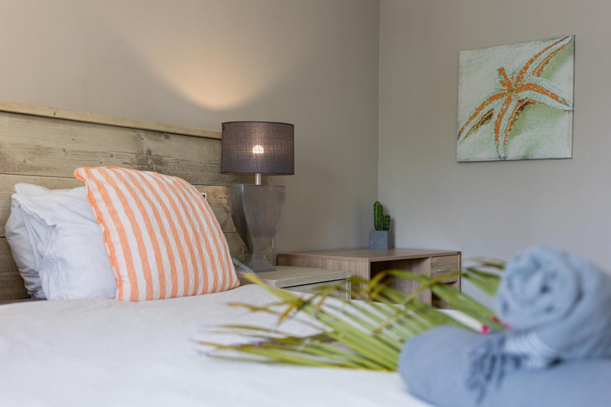 Flamboyan Op Ocean Resort, Mambo Curacao Apartment
