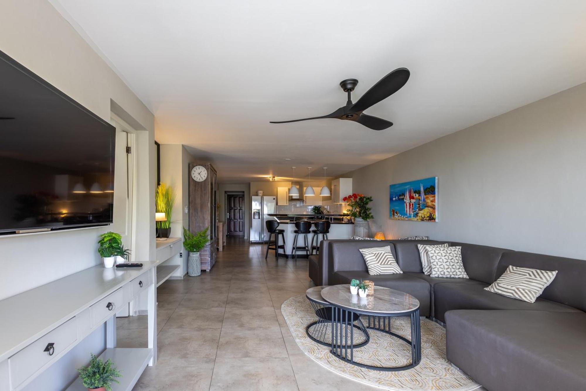 Flamboyan Op Ocean Resort, Mambo Curacao