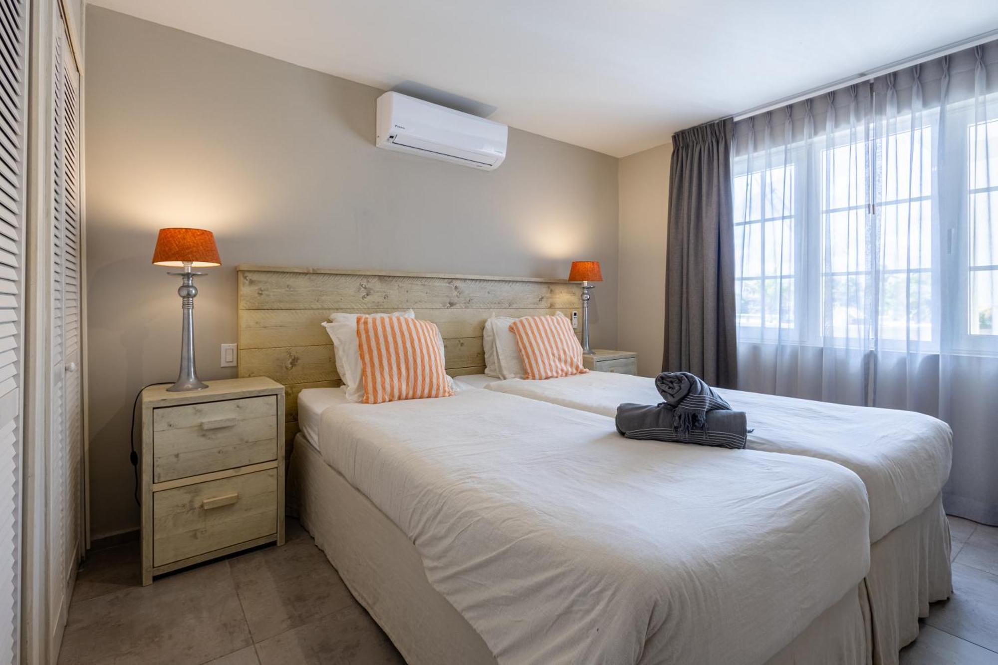 Apartment Flamboyan Op Ocean Resort, Mambo Curacao