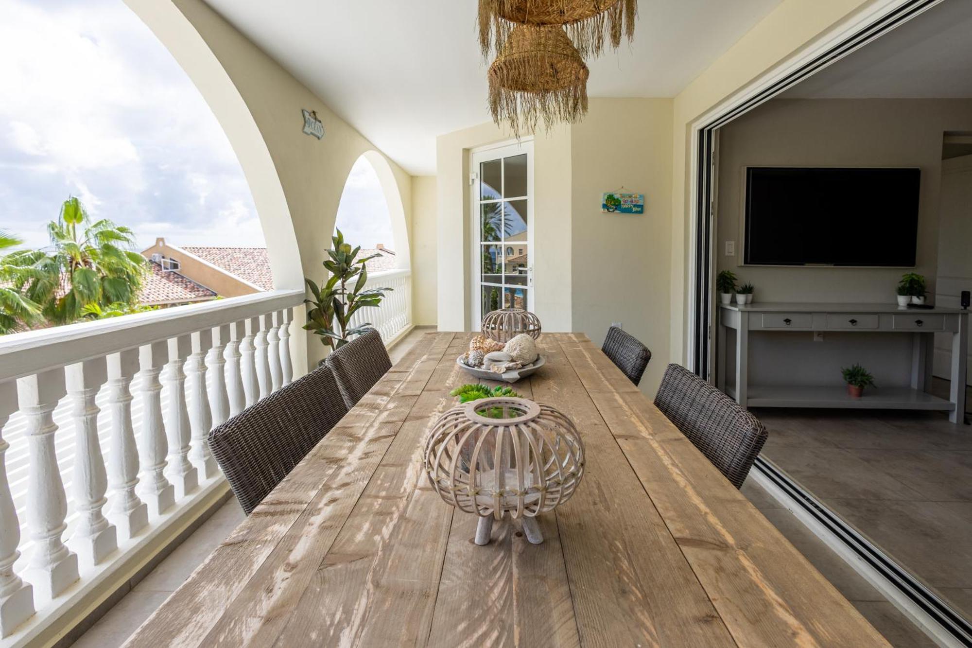 Flamboyan Op Ocean Resort, Mambo Curacao *