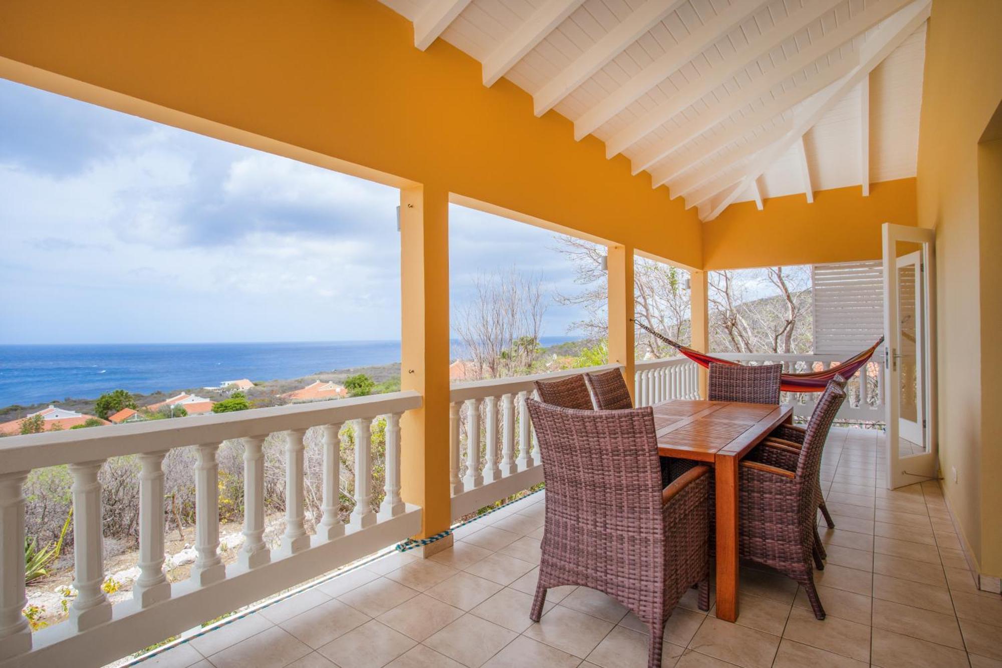 Gran Veranda With Private Pool, Coral Estate Villa