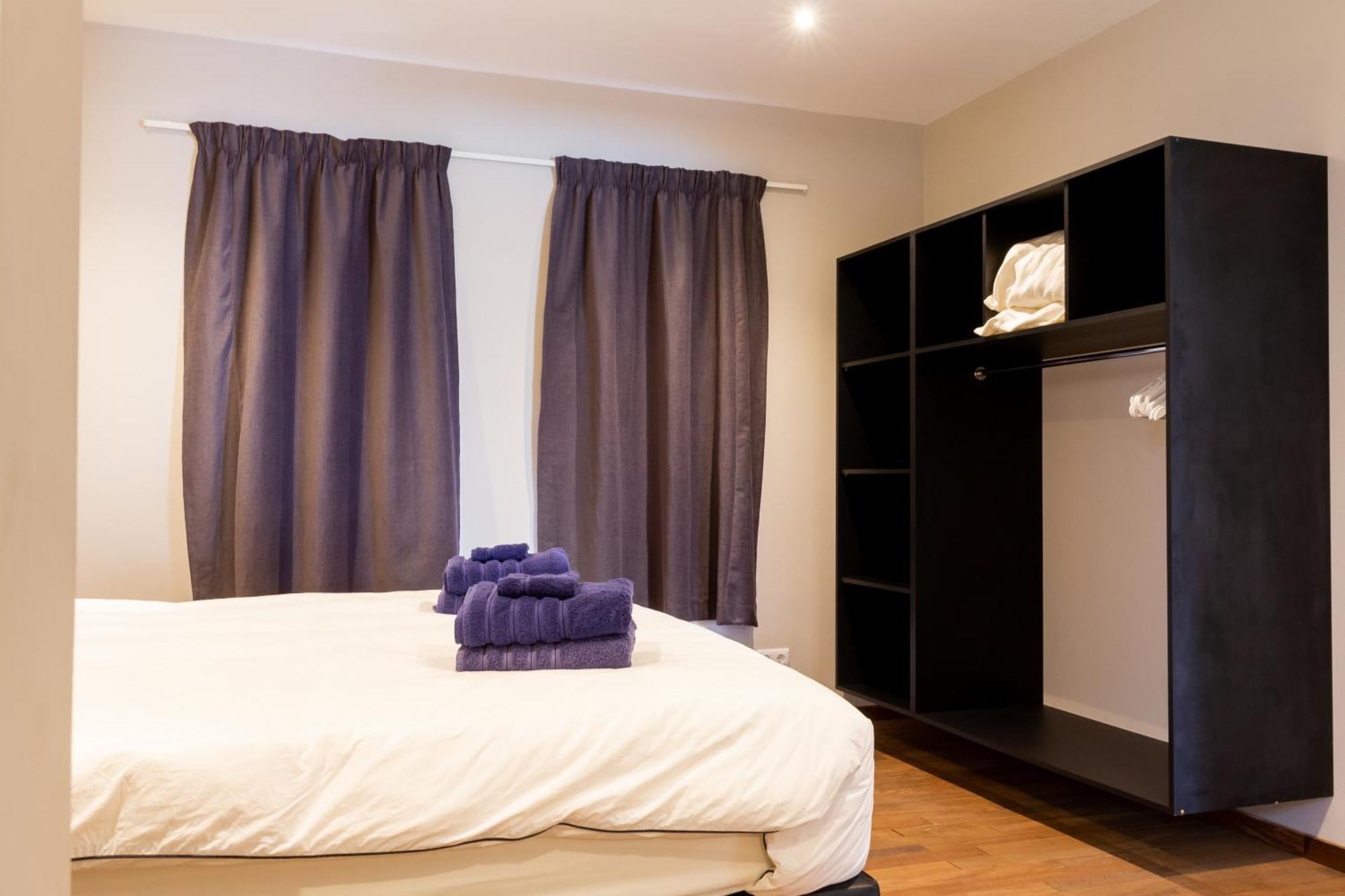 Villa Stylish 4 Bedroom Modern Design, Walking Distance From The