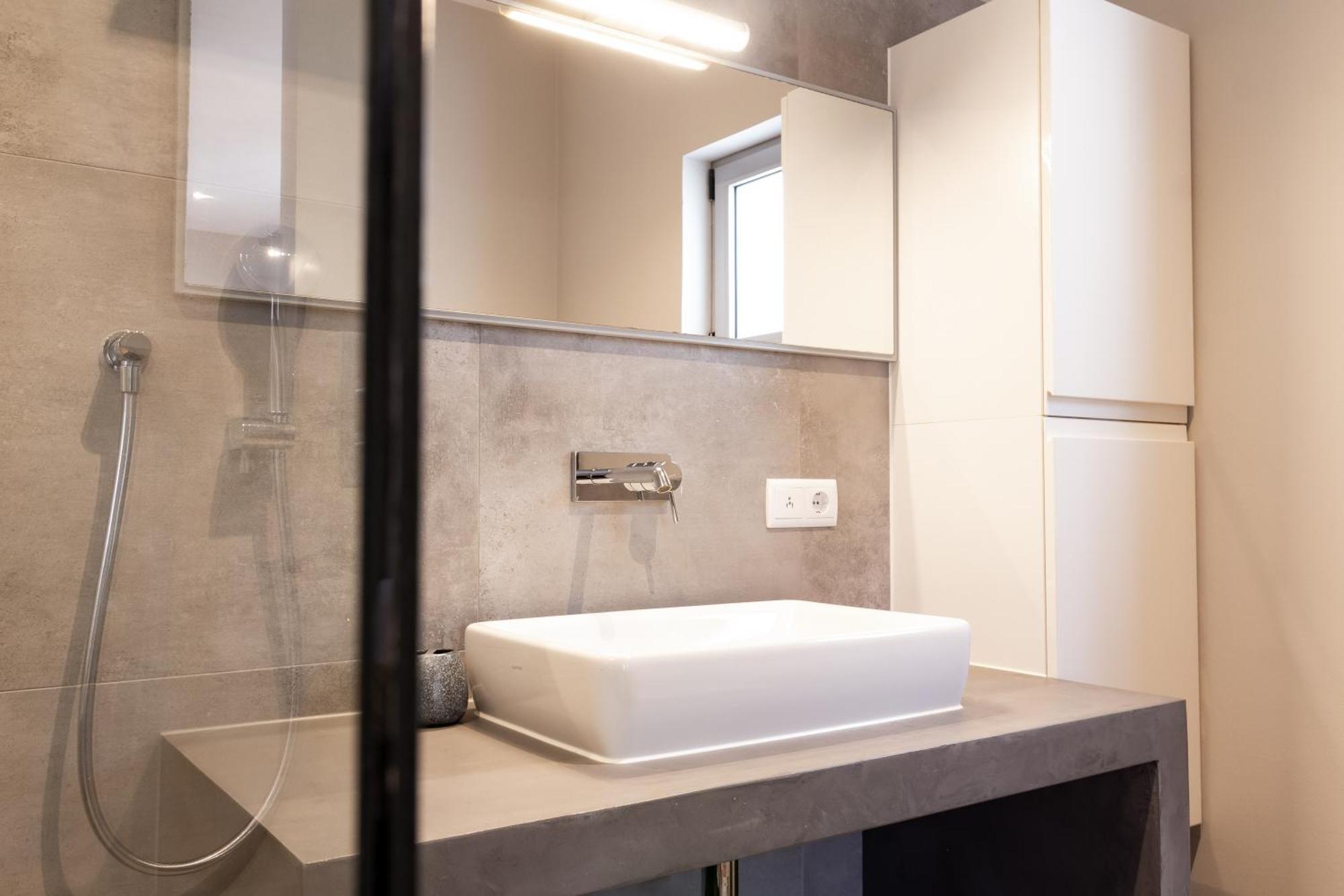 Villa Stylish 4 Bedroom Modern Design, Walking Distance From The Jan Thiel
