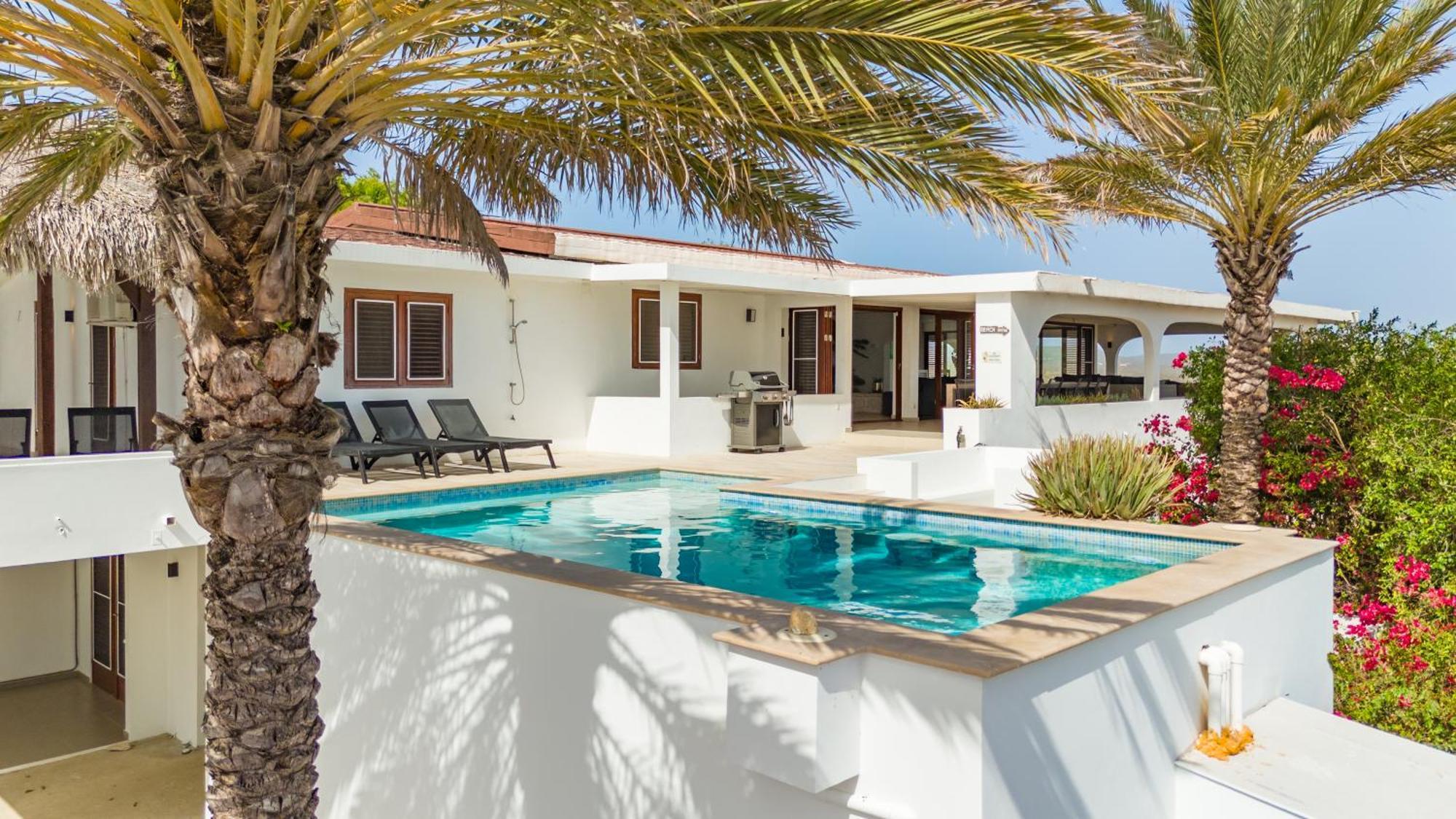 Exclusive 10-person Seaview In Cas Abou With Private And Pool Bar