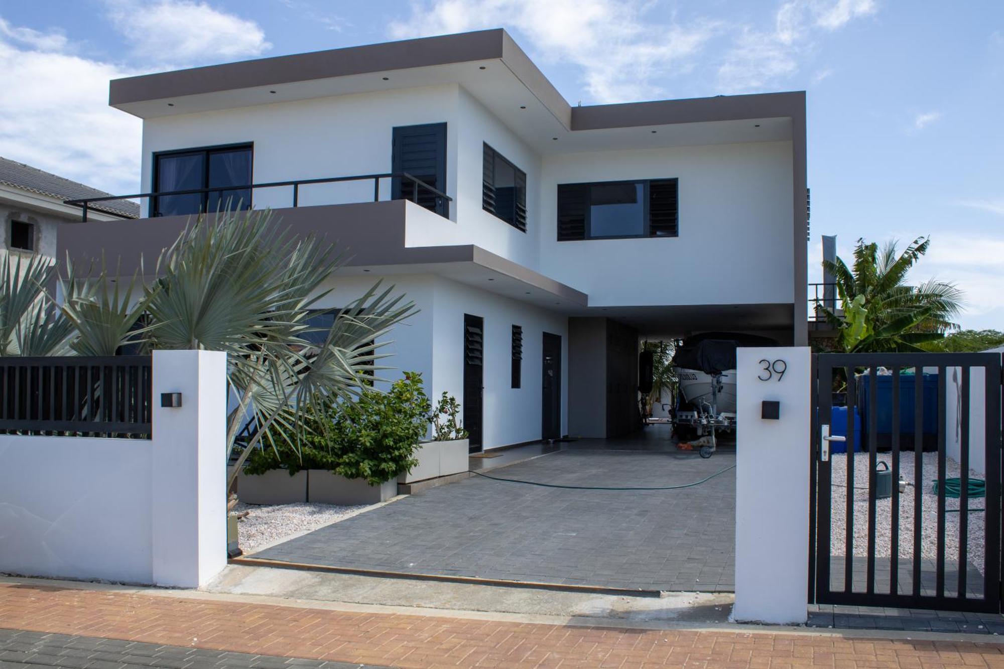Villa Luxury Incl Pool With Seaview Near Beaches