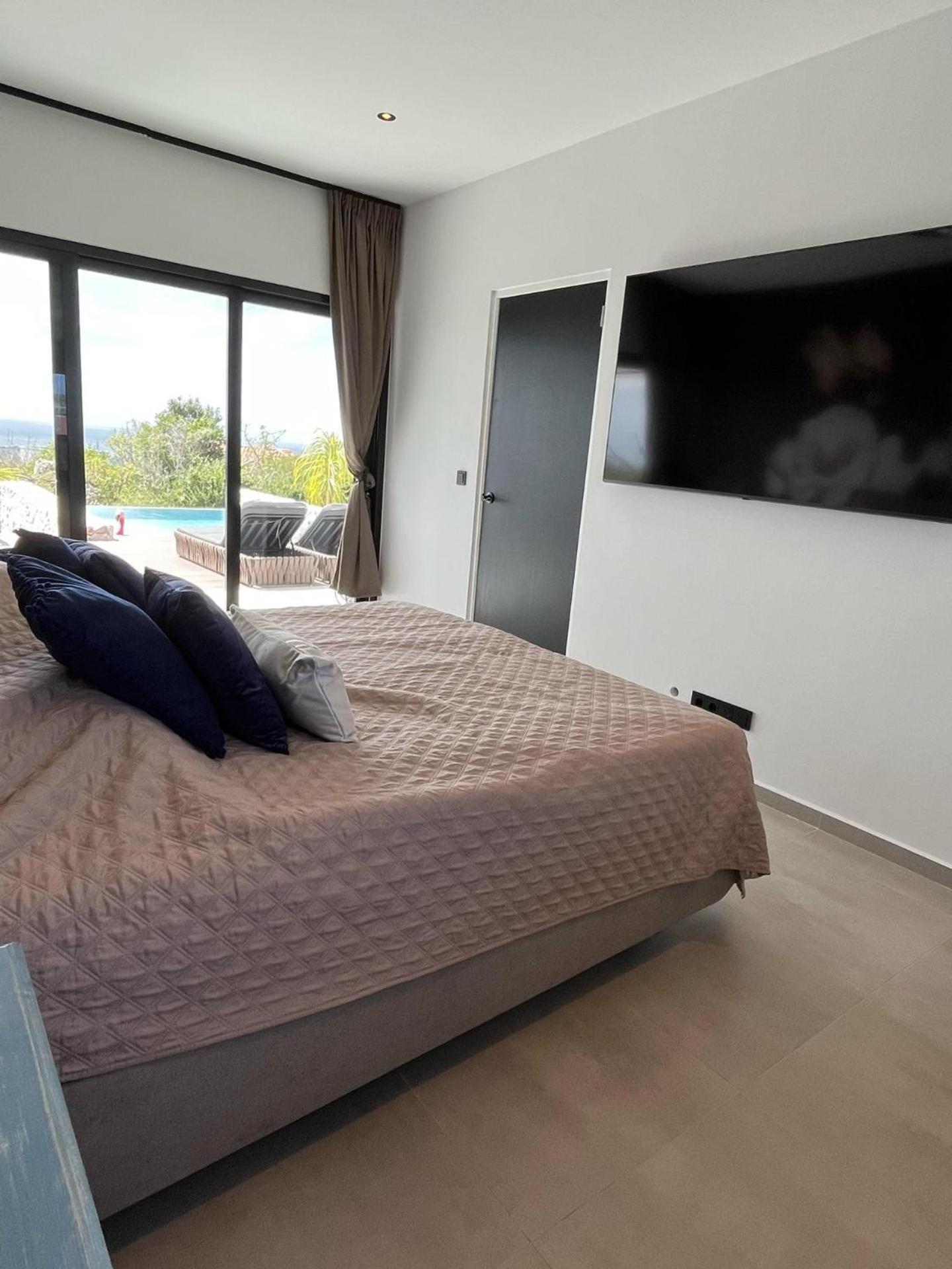 Luxury Incl Pool With Seaview Near Beaches