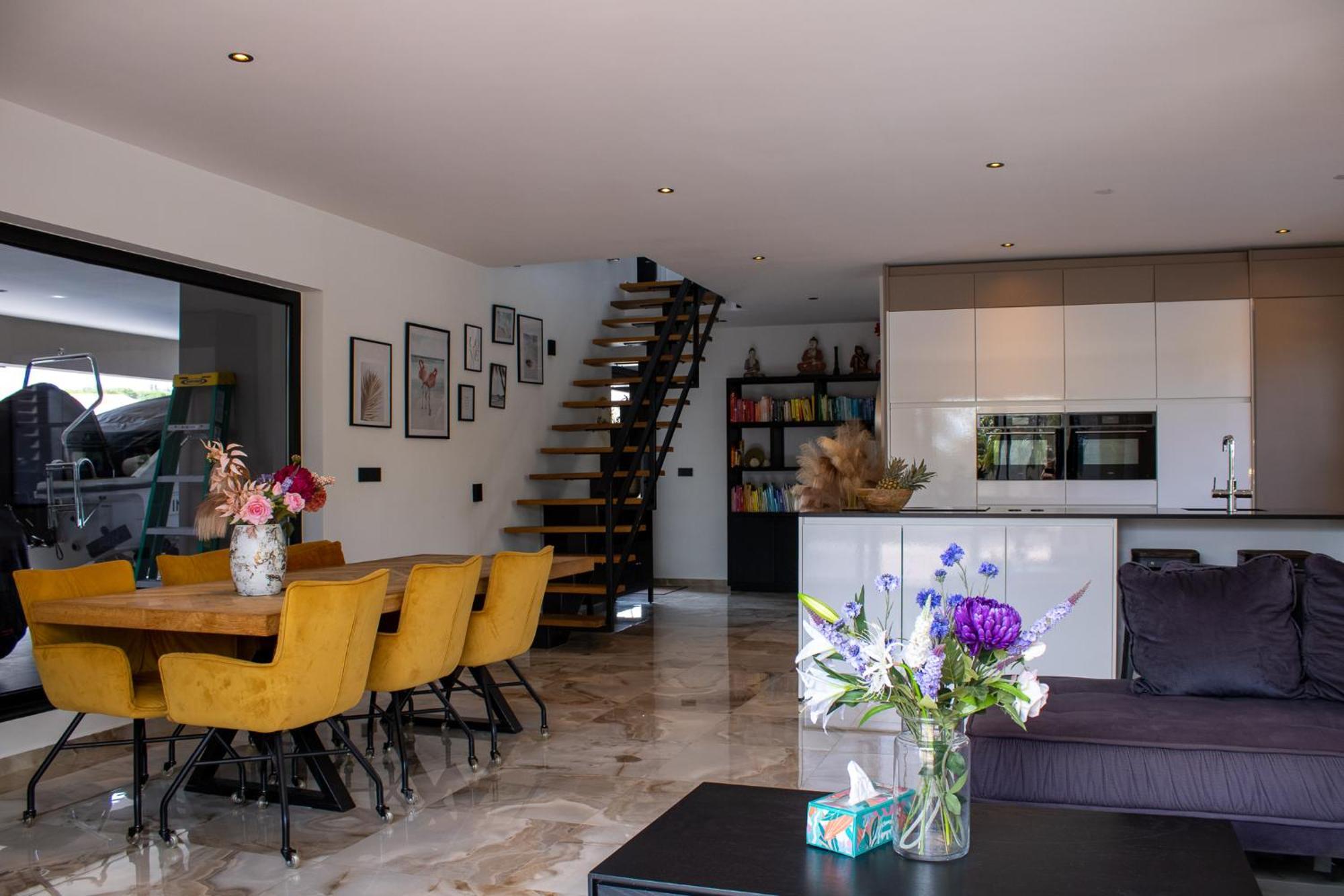 Luxury Incl Pool With Seaview Near Beaches
