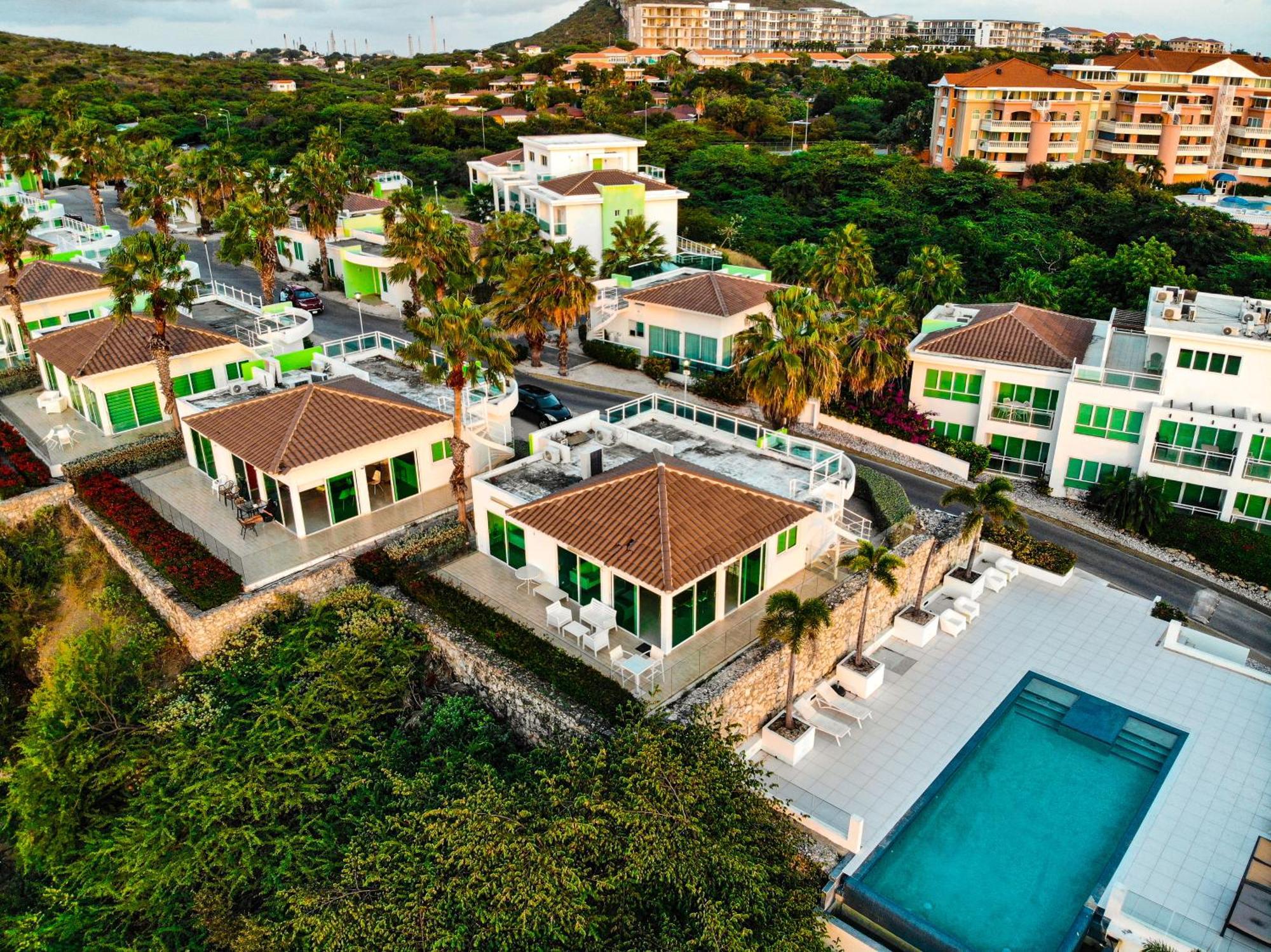 Piscadera Harbour Village Hotel 4*