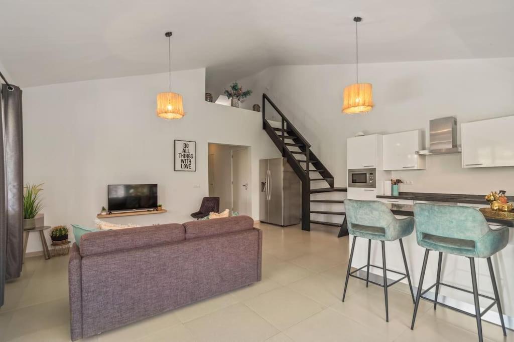 Vakantiewoning - Zwembad - Nabij Mambo Beach *
