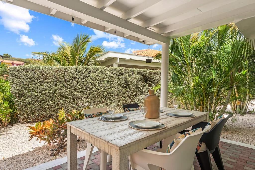 Vakantiewoning - Zwembad - Nabij Mambo Beach Apartment