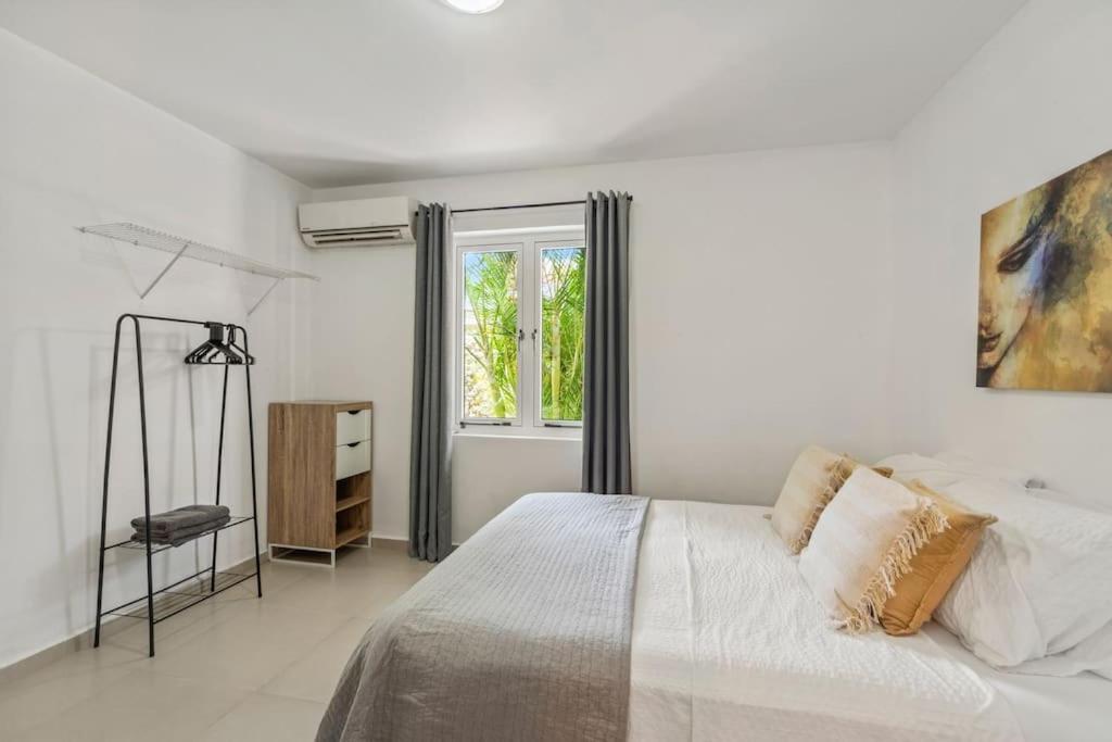 Vakantiewoning - Zwembad - Nabij Mambo Beach Willemstad