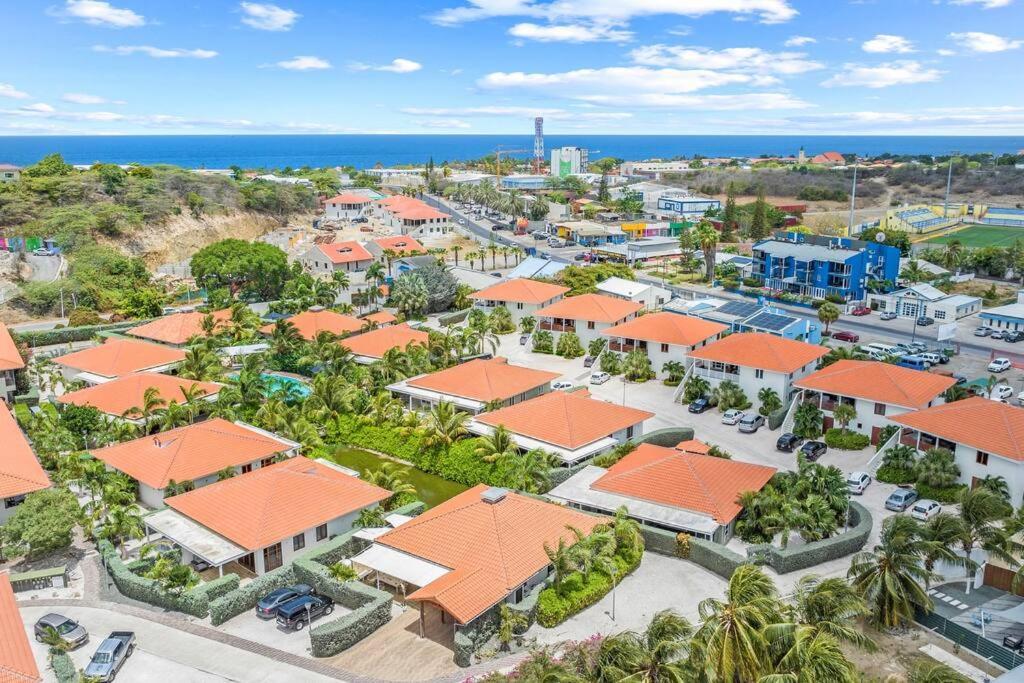 Vakantiewoning - Zwembad - Nabij Mambo Beach Apartment Willemstad