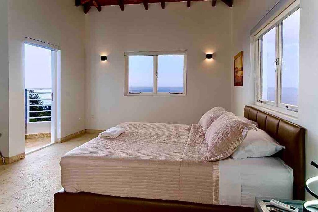 Newvilla-coral Estate-walktobeach-private Pool-up To 16 Guests Seaview Willibrordus