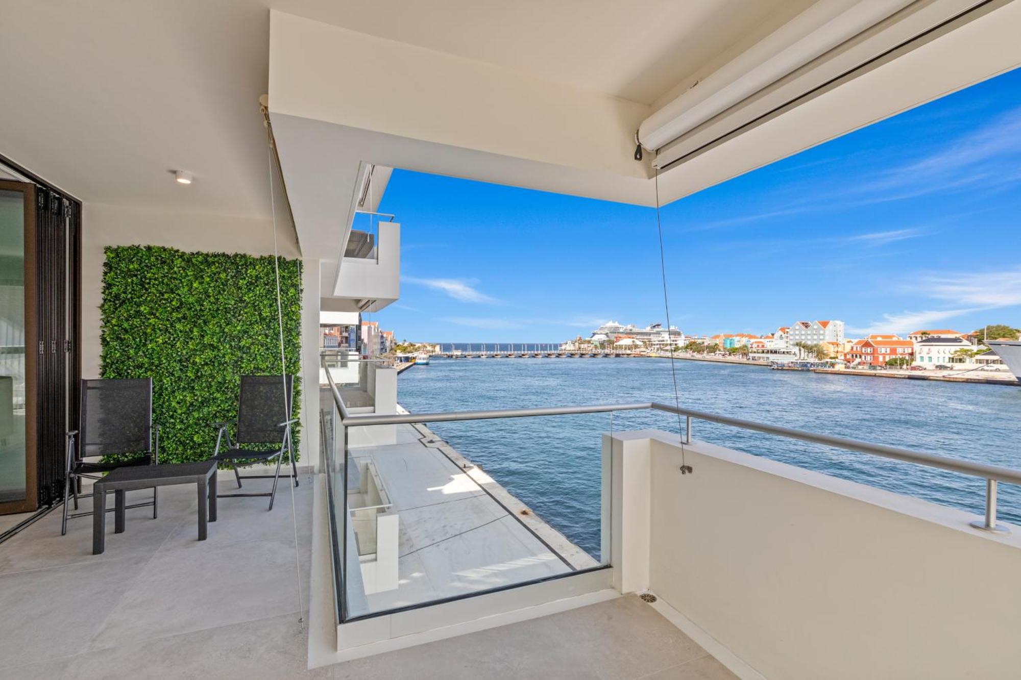 The Wharf Apartments, Downtown * Willemstad