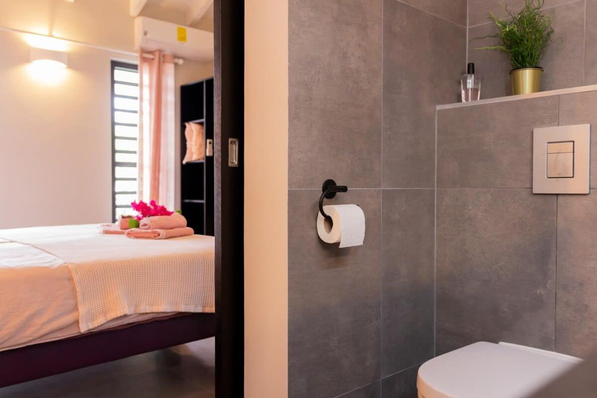 Stylish 3 Bedroom With Ocean Views And Daily Maid Service * Willemstad