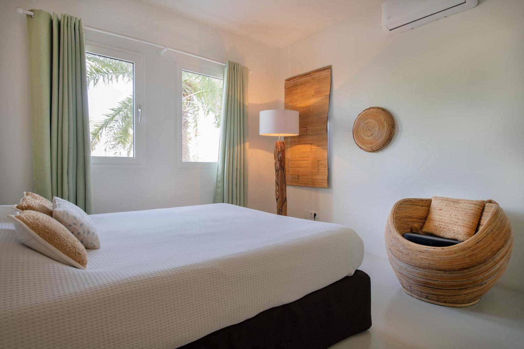 At Secured Gated Near Mambo Beach! * Willemstad