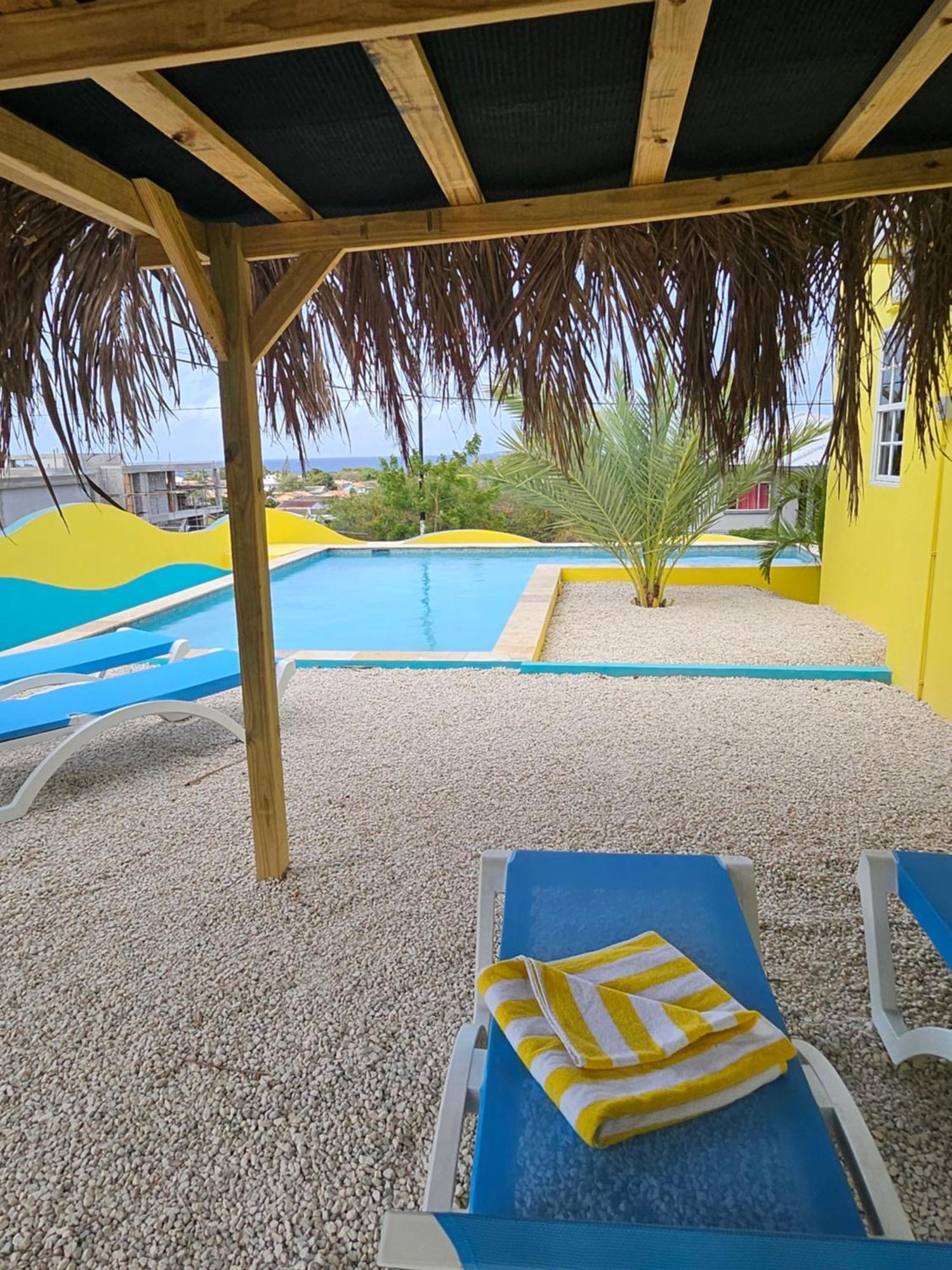 Raven's Casa Del Sol Villa Willemstad