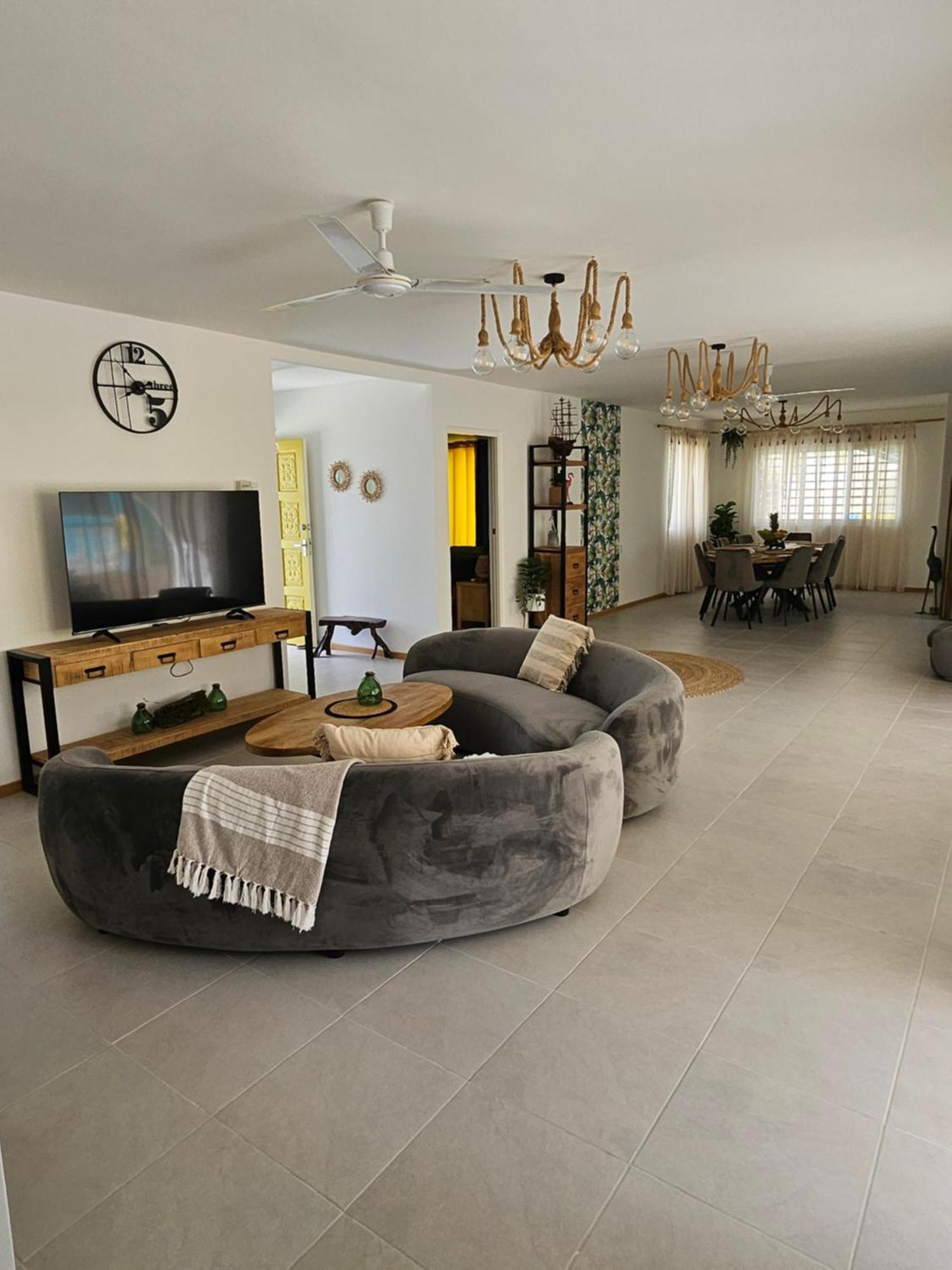 Raven's Casa Del Sol Villa