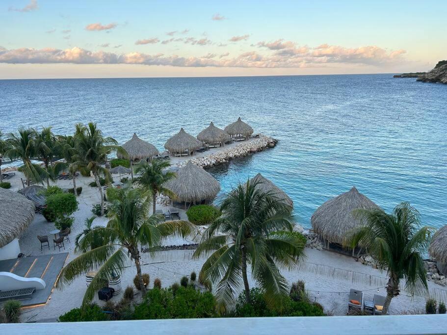 Apartment Blue Emerald Ocean's 8 Willemstad