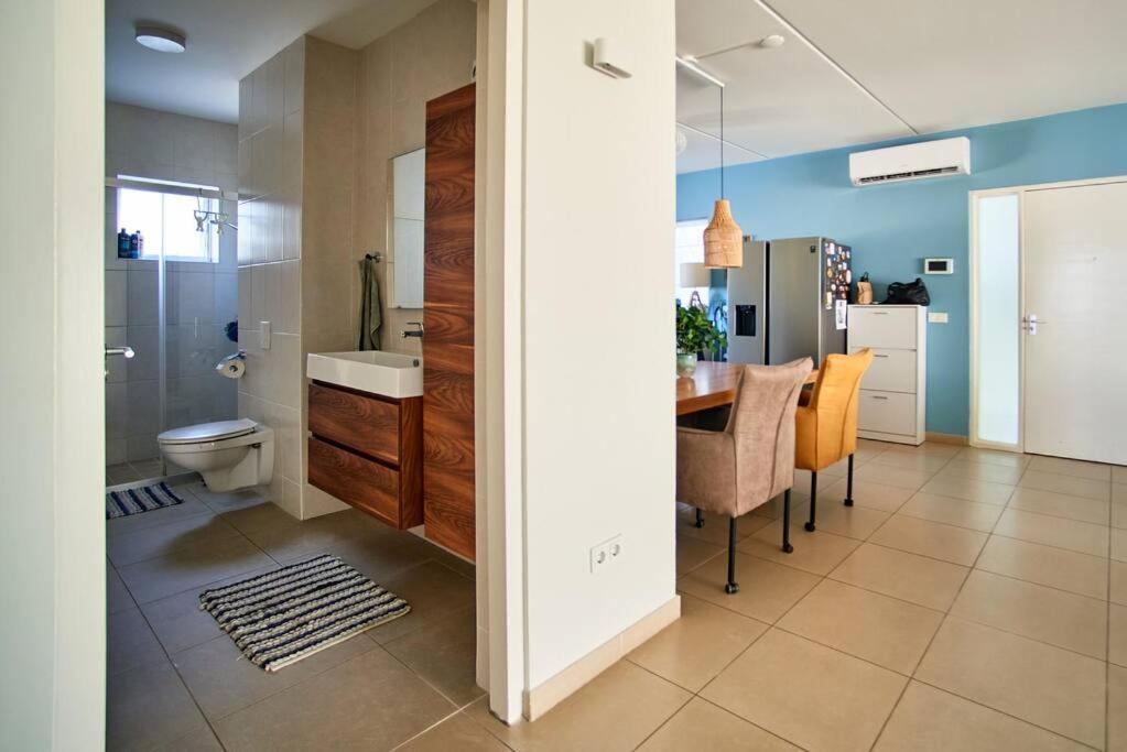Apartment Blue Emerald Ocean's 8 Willemstad