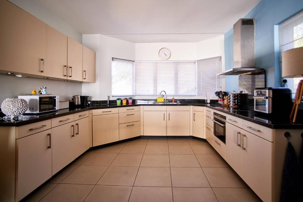 Apartment Blue Emerald Ocean's 8 *