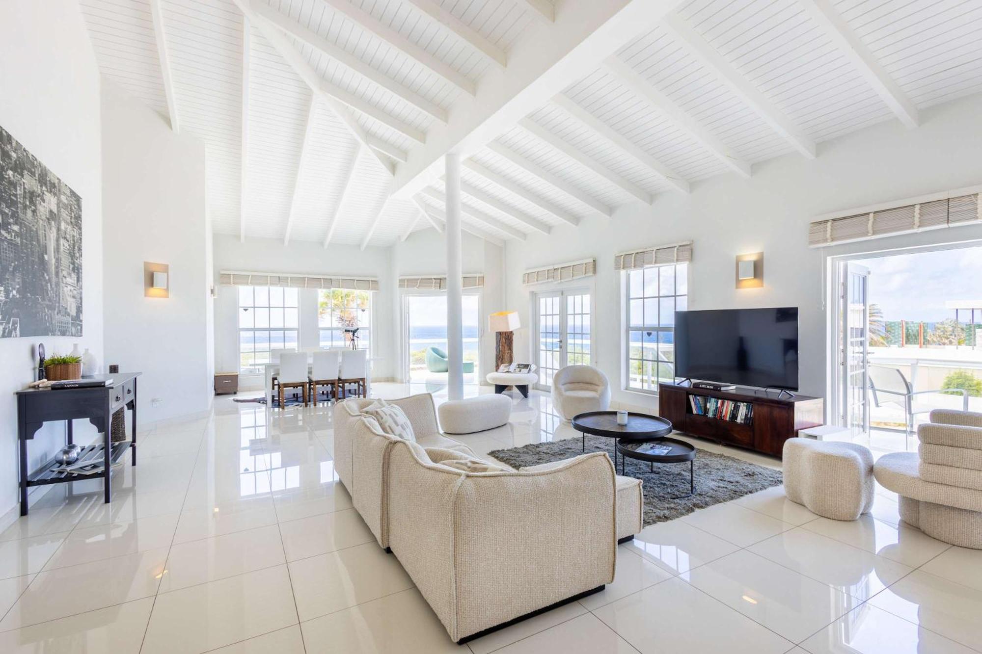 Artiko Luxury - * Jan Thiel