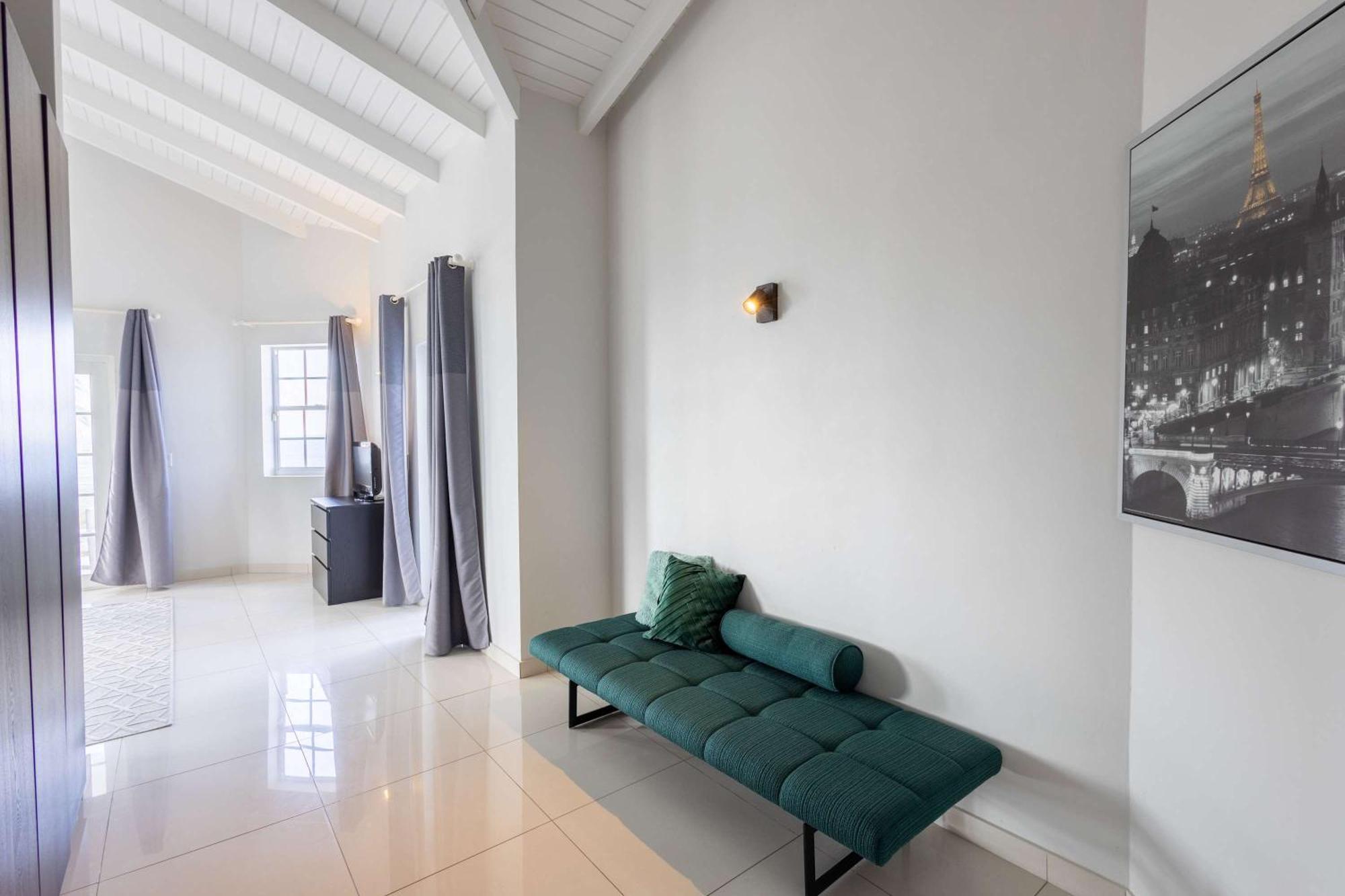 Artiko Luxury - * Jan Thiel