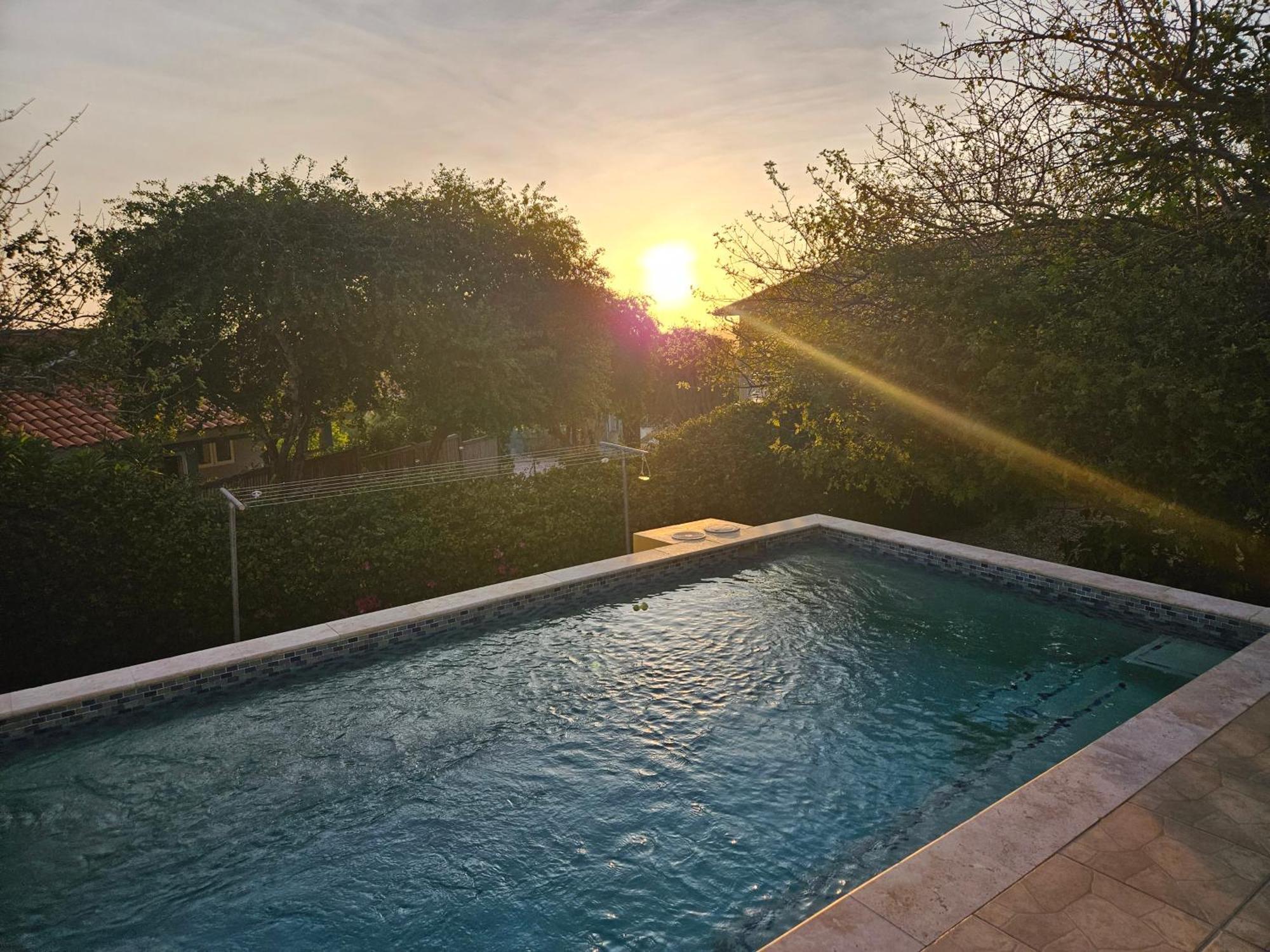 Karawara Holiday home *