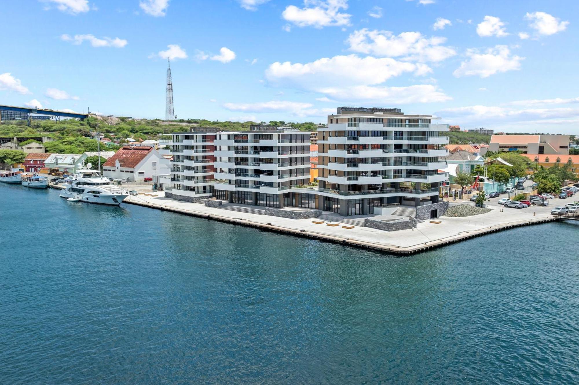 The Wharf Apartments, Downtown