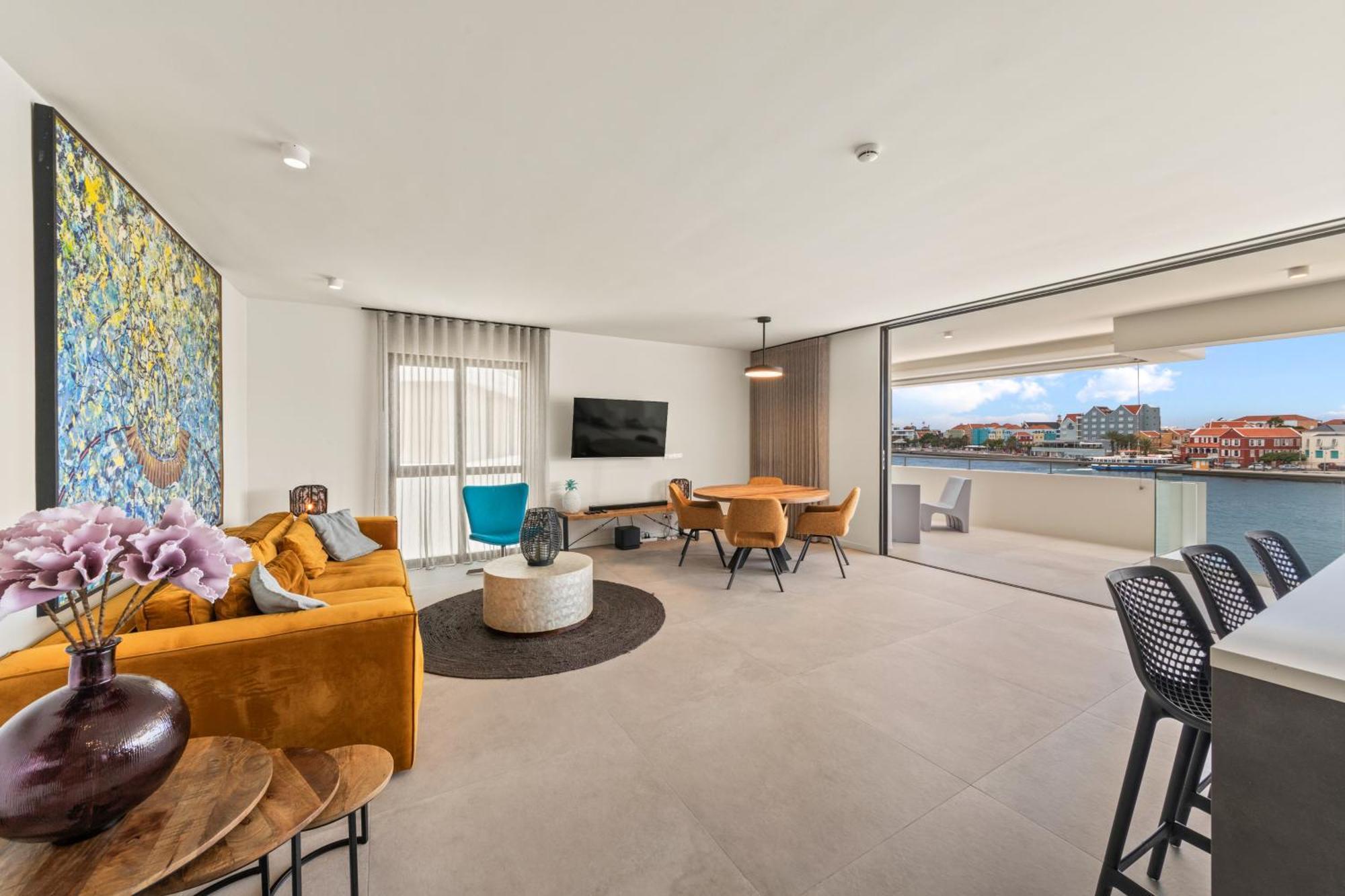 The Wharf Apartments, Downtown Apartment