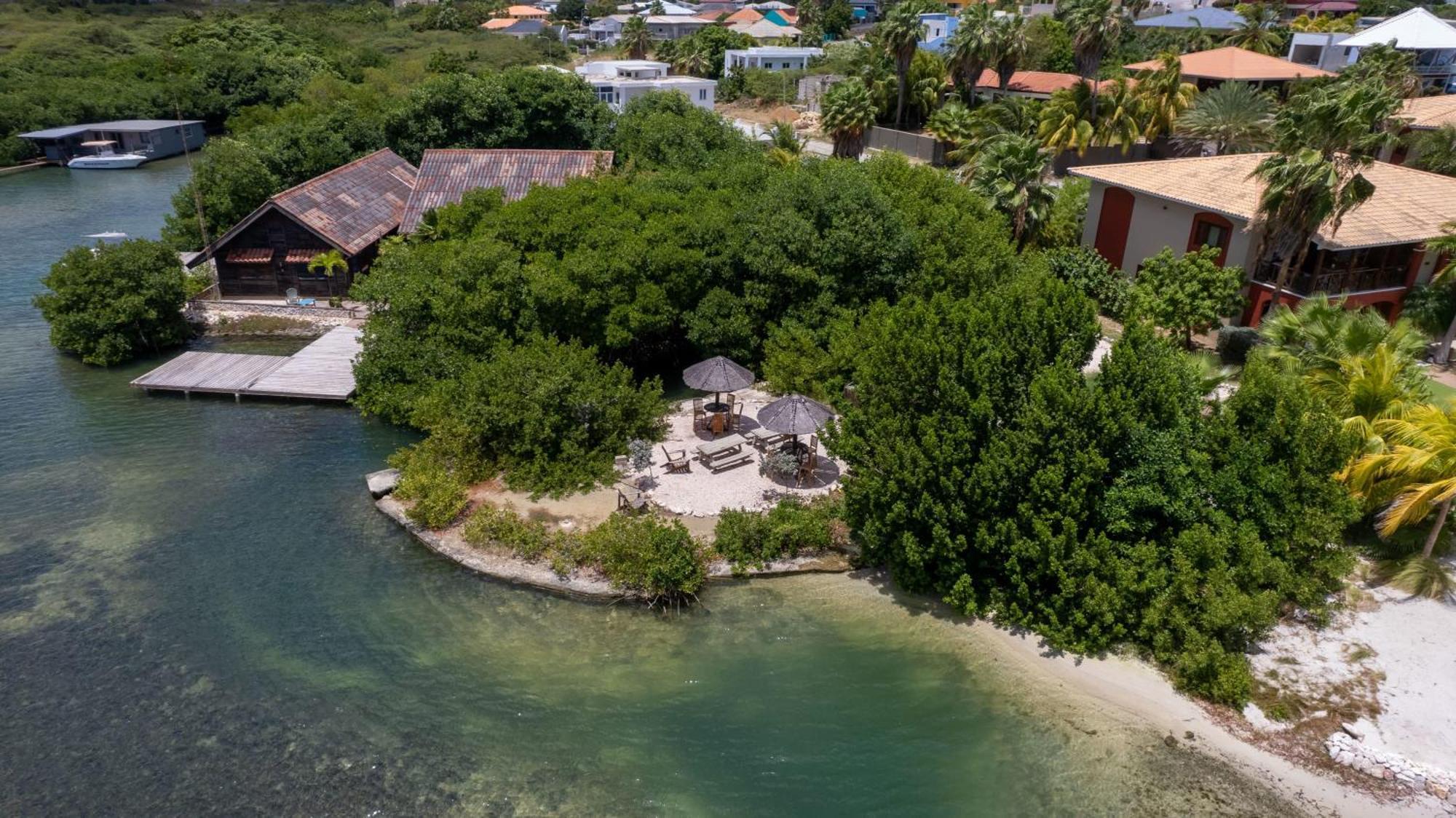 Stylish With Pool Near Jan Thiel Willemstad